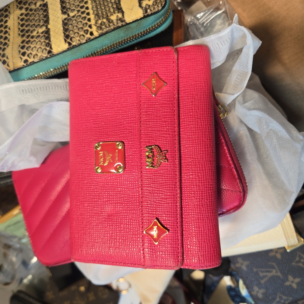 Mcm wallet for becasita